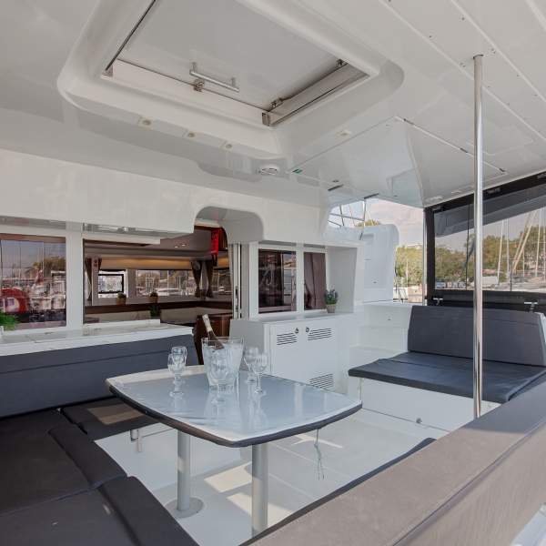 Un cockpit esterno riparato e piacevole