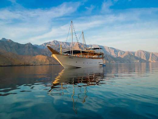 Oman & lo stretto d'Ormuz in yacht di lusso