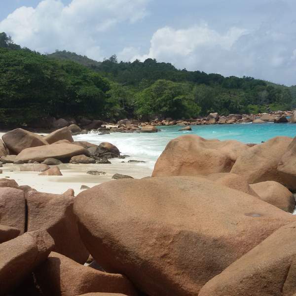 La spiaggia di Anse Lazio