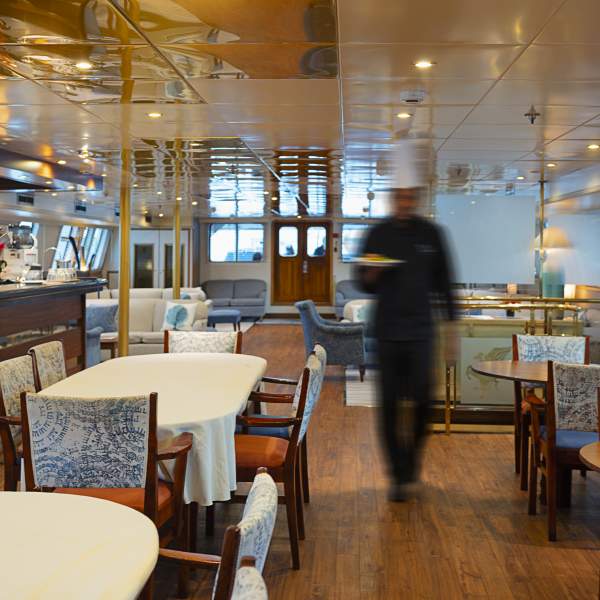 Prendete posto al ristorante