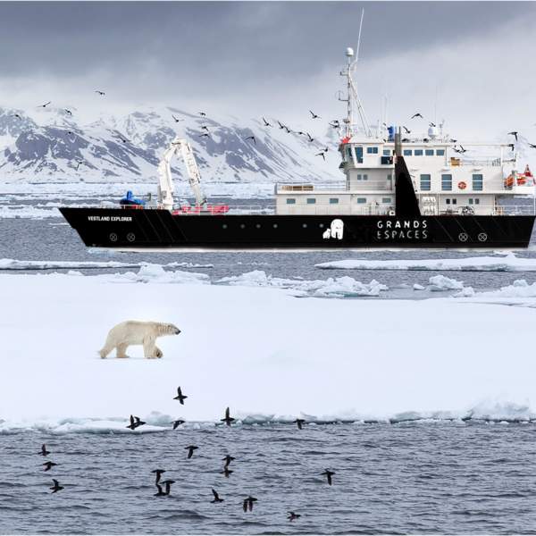 Barca Nanook e Nanook, l'orso