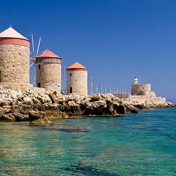 I mulini e il faro di Rodi