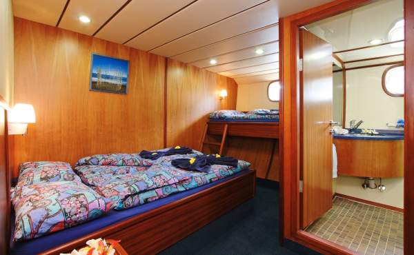 Cabina tripla